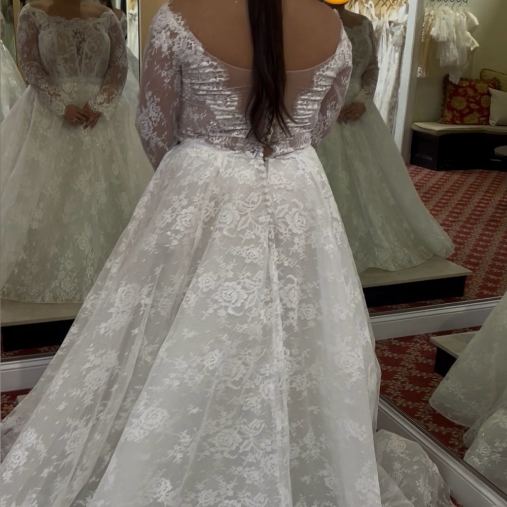 Mori Lee Penelope Off-Shoulder White Lace A Line/Ballgown Wedding dress Sleeves - Picture 8 of 9